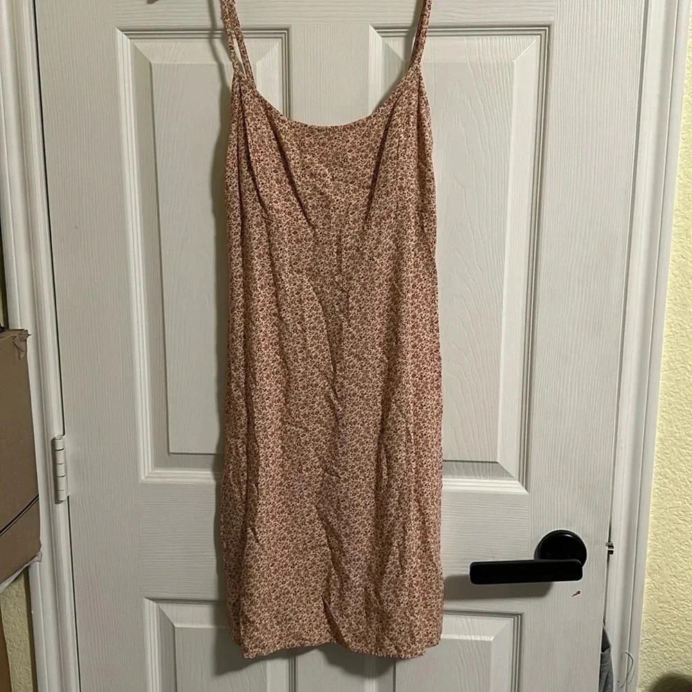 Brandy Melville floral dress with zipper and tie in the back ❤️NWOT